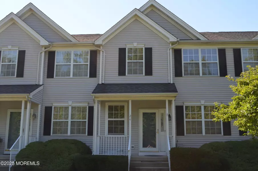 24 Uxbridge Drive, Robbinsville, NJ 08691