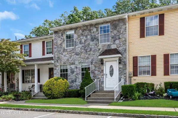 Lakewood, NJ 08701,437 Rose Court