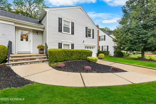 Freehold, NJ 07728,15 Edgewood Drive