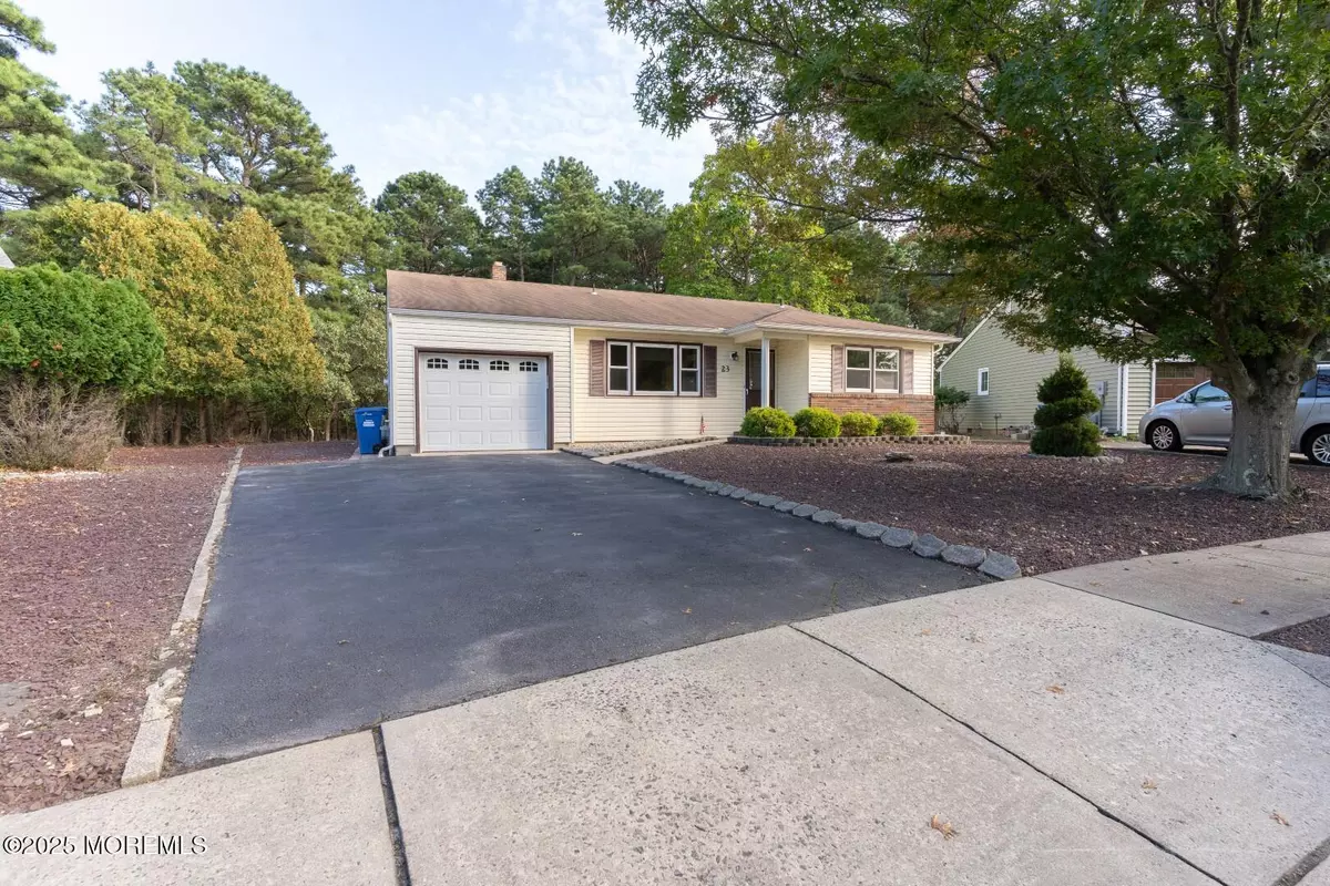 Toms River, NJ 08757,23 Burlington Court