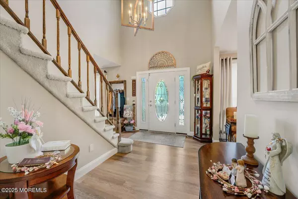 Howell, NJ 07731,9 Hawk Court