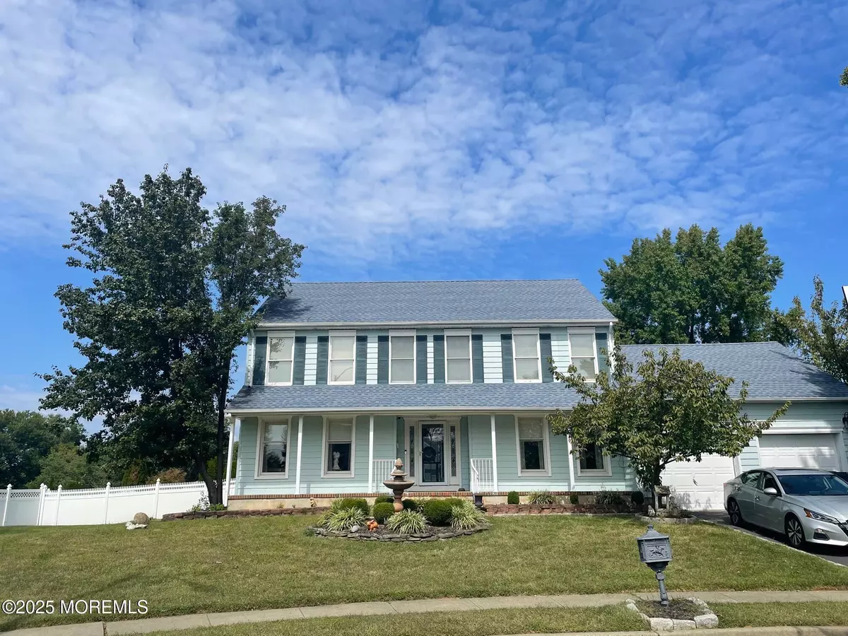 Hazlet, NJ 07730,12 Kingsbridge Court