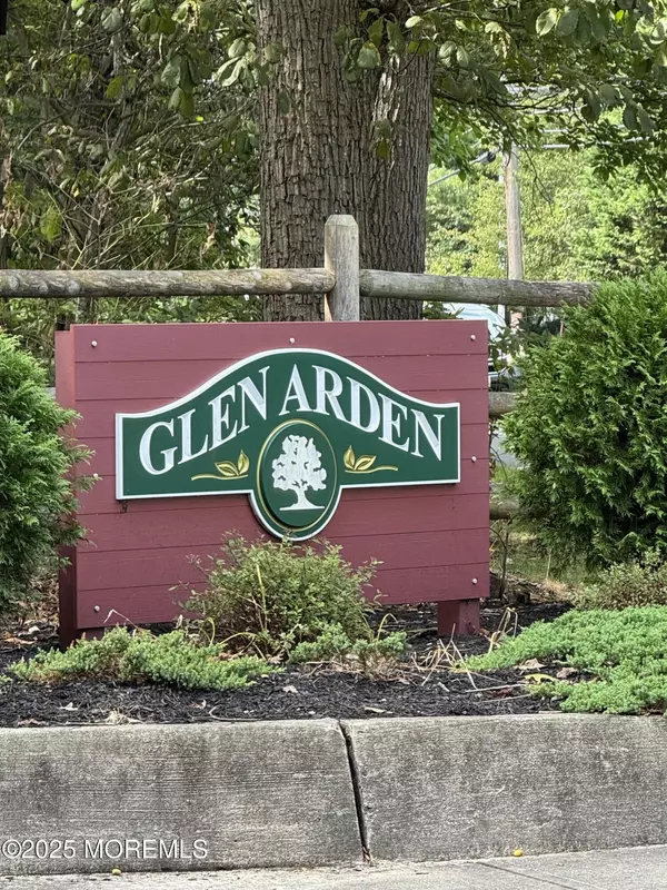 Howell, NJ 07731,9 Cove Court