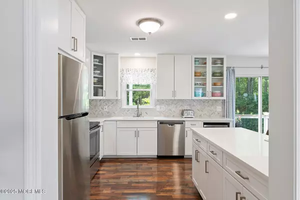 Monmouth Junction, NJ 08852,185 Fresh Ponds Road