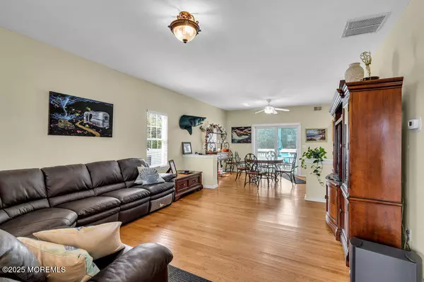 Forked River, NJ 08731,1615 Tamiami Road
