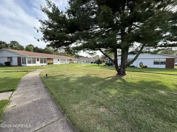 Lakewood, NJ 08701,1178 Clydebank Court