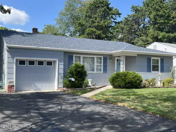 41 Nostrand Drive, Toms River, NJ 08757