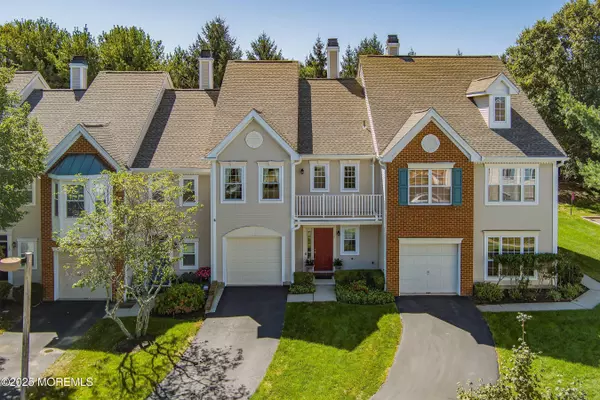 Holmdel, NJ 07733,32 Bristel Road #212