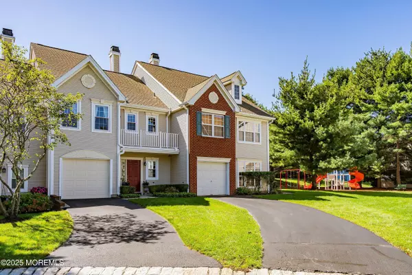 Holmdel, NJ 07733,32 Bristel Road #212