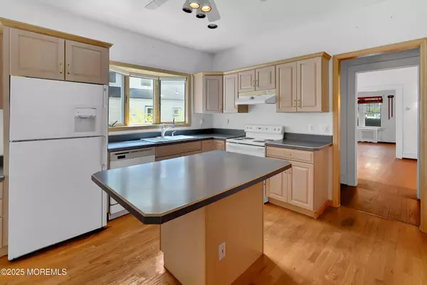 Rumson, NJ 07760,47 Park Avenue