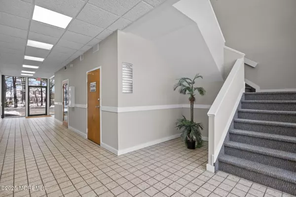 Toms River, NJ 08753,1410 Hooper Avenue #6