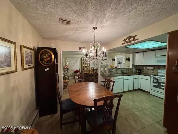 Monroe, NJ 08831,340 Quinton Drive #340B