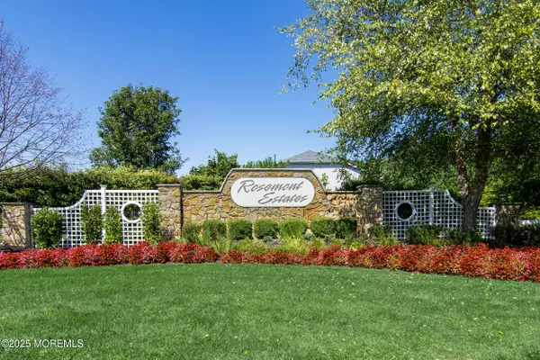Marlboro, NJ 07746,108 Scarborough Way
