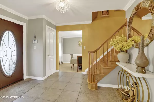 Manalapan, NJ 07726,8 Kensington Drive