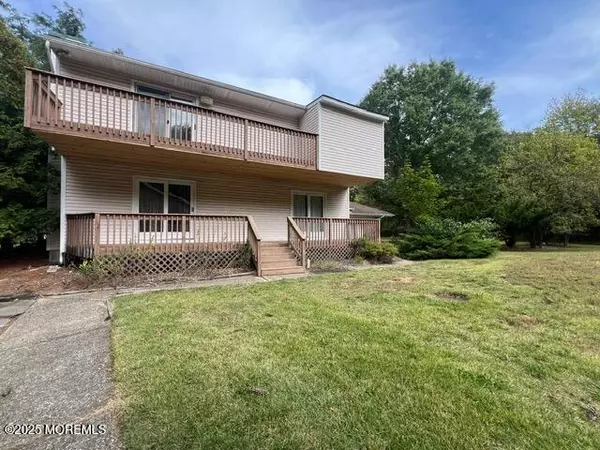 Morganville, NJ 07751,523 Texas Road