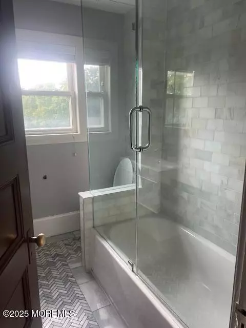 Oakhurst, NJ 07755,90 Monmouth Road