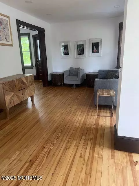 Oakhurst, NJ 07755,90 Monmouth Road