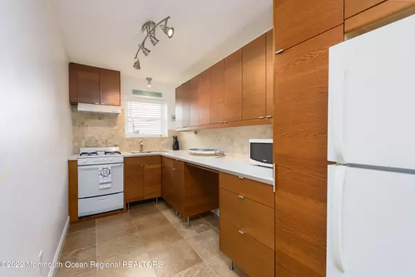 Long Branch, NJ 07740,455 Ocean Boulevard #26