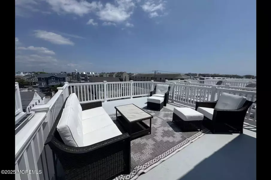 207 Carteret Avenue, Seaside Heights, NJ 08751