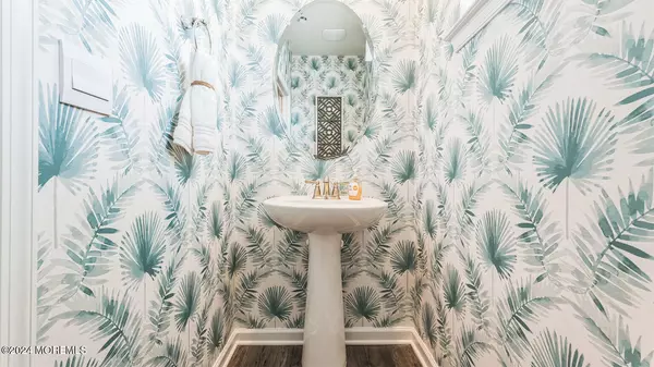Neptune Township, NJ 07753,46 Victoria Gardens Square