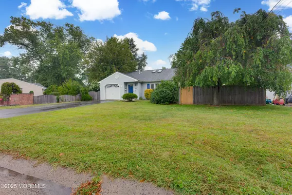 North Middletown, NJ 07748,32 Dakota Avenue