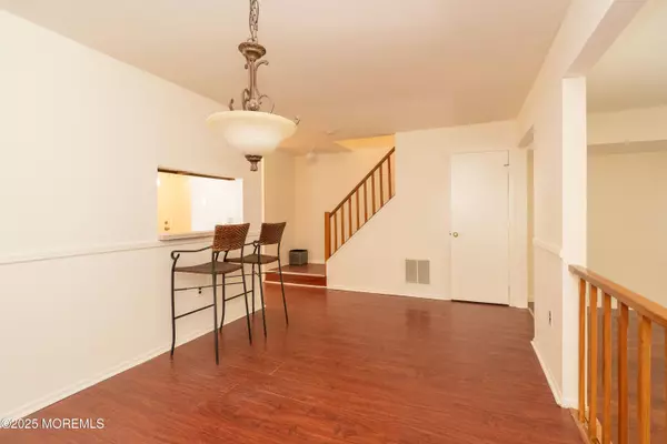North Brunswick, NJ 08902,32 Lafayette Court