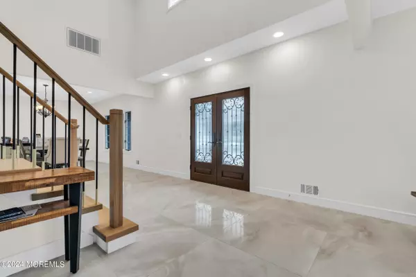 West Long Branch, NJ 07764,22 Meadow Lane