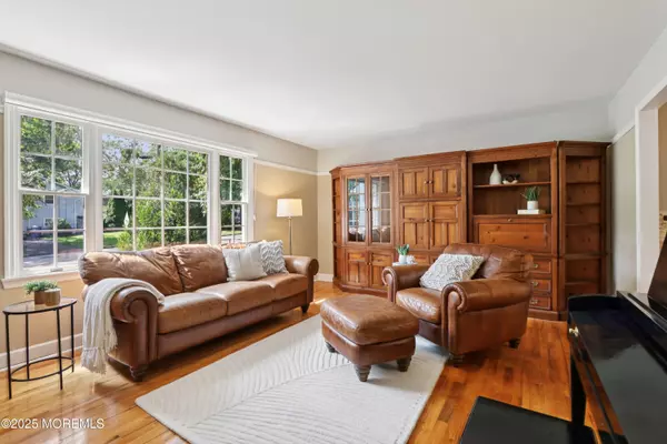 Toms River, NJ 08755,12 Woodridge Avenue