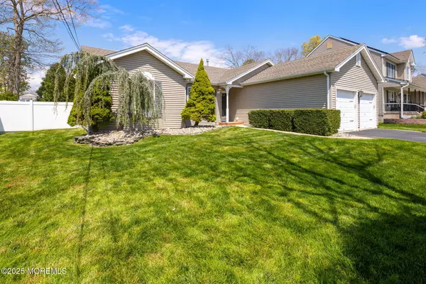 Manahawkin, NJ 08050,148 Mizzen Avenue