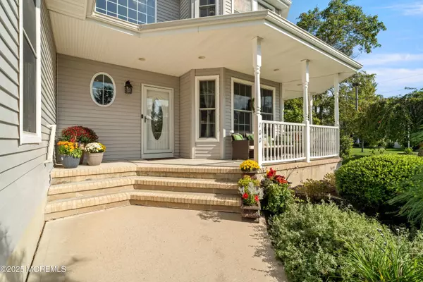 Manahawkin, NJ 08050,100 Marlin Road