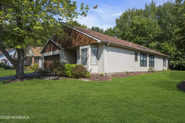 Marlboro, NJ 07746,102 Murray Hill Terrace