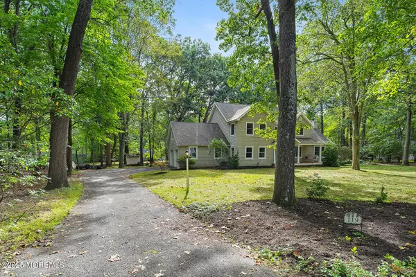 Lincroft, NJ 07738,119 Lindy Lane