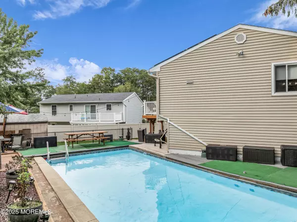 Jackson, NJ 08527,1 Andover Road