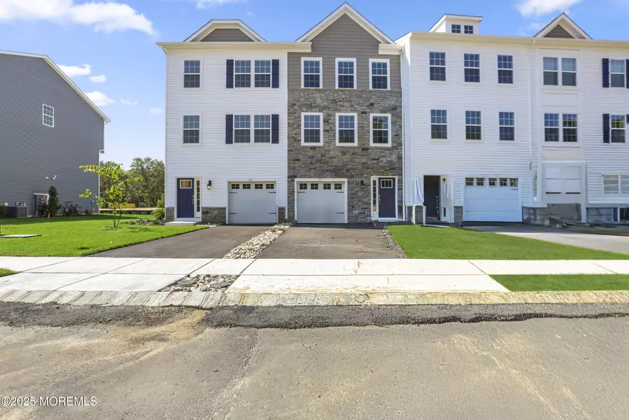 177 Mantoloking Drive, Jackson, NJ 08527