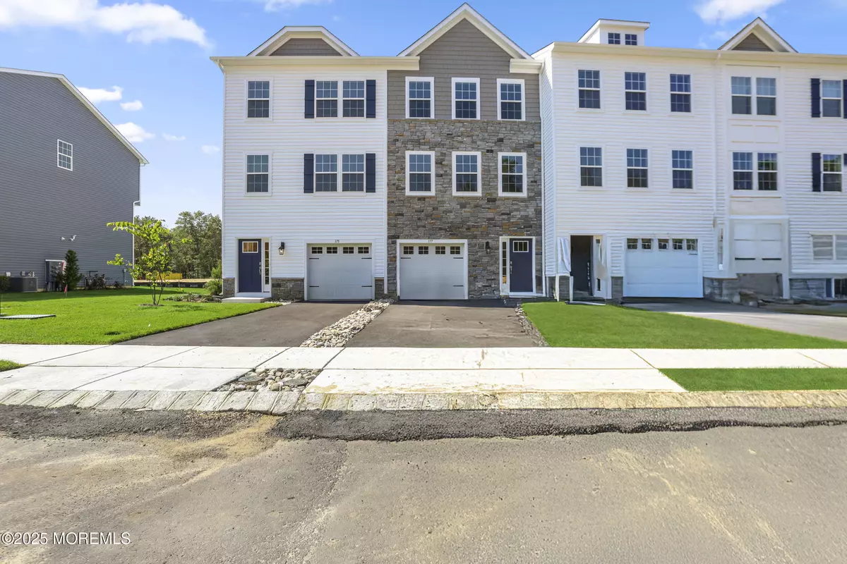 Jackson, NJ 08527,177 Mantoloking Drive