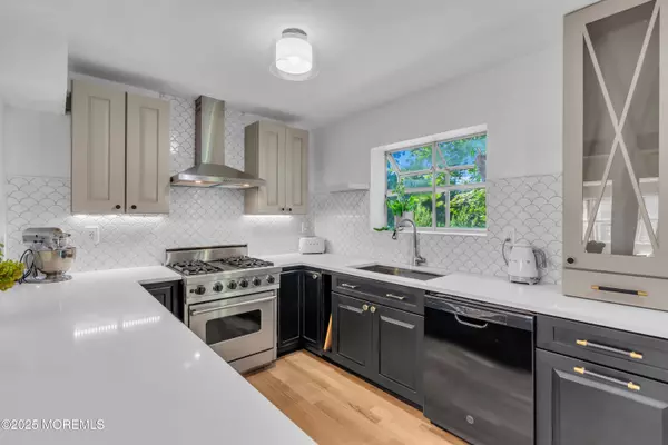 65 E River Road #14, Rumson, NJ 07760