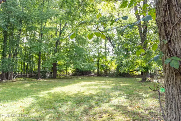 Aberdeen, NJ 07747,555 Atlantic Avenue #6