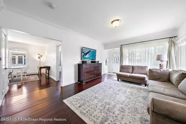 8 Calvert Avenue, Long Branch, NJ 07740