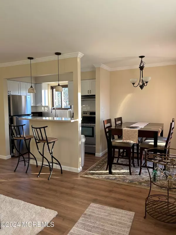 Sea Bright, NJ 07760,1382 Ocean Avenue #17A