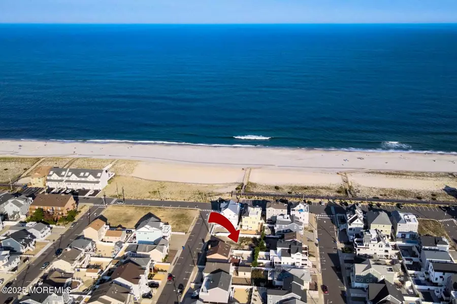 1 7th Avenue, Ortley Beach, NJ 08751