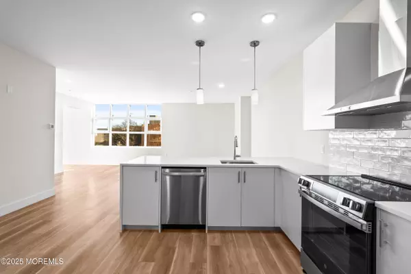 Long Branch, NJ 07740,185 Morris Avenue #306