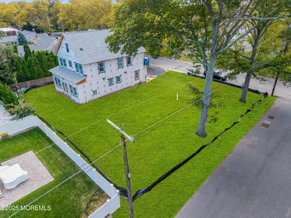 Manasquan, NJ 08736,320 Cedar Avenue