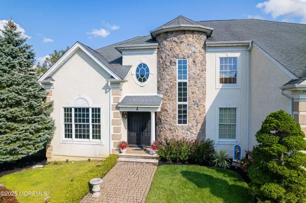 Manalapan, NJ 07726,2 Silverleaf Way