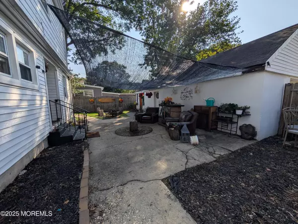 Keansburg, NJ 07734,164 Port Monmouth Road #B