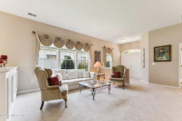 Lakewood, NJ 08701,25 Spring Valley Drive