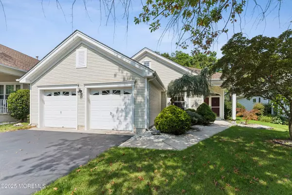 Lakewood, NJ 08701,25 Spring Valley Drive