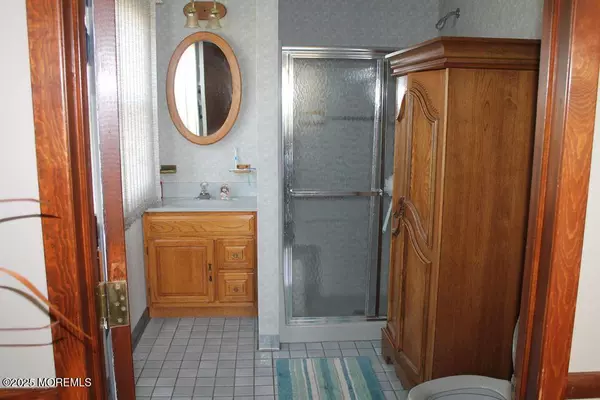 Jamesburg, NJ 08831,9 Davison Avenue #15