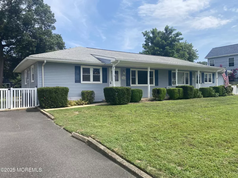 1404 Treeneedle Road #1406, Point Pleasant, NJ 08742