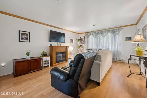 Whiting, NJ 08759,4 Minnesota Avenue