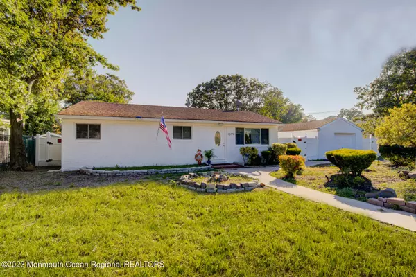 Toms River, NJ 08753,1099 Fairview Drive
